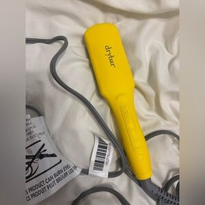 Drybar Vibrant Yellow mini straightening brush